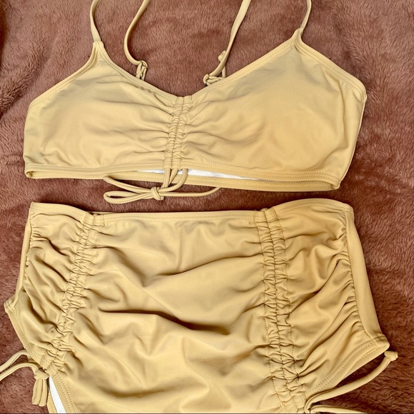 Cream colored bikini from SHEIN - Picture 4 of 5